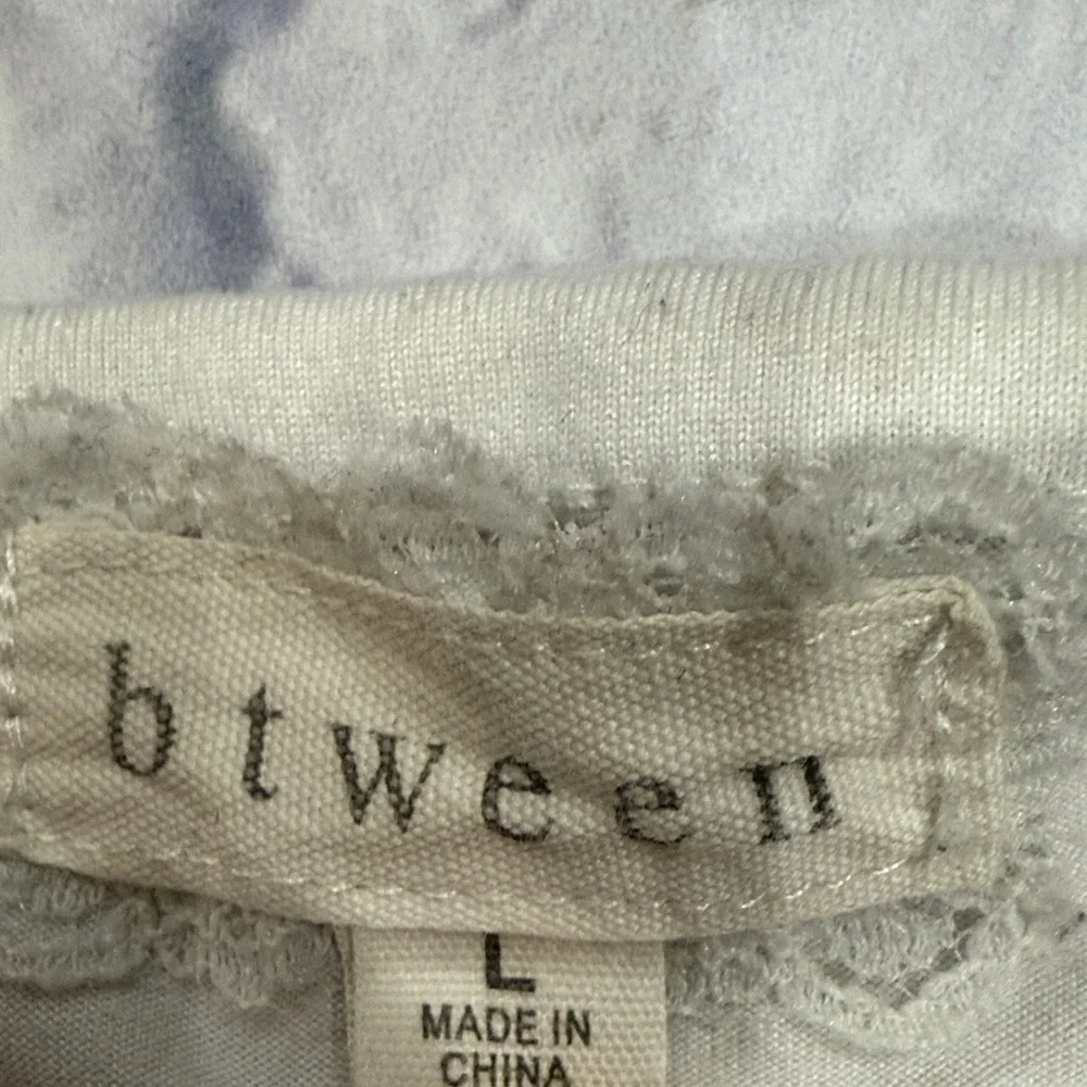 btween White and Yellow Butterfly Set - Picture 3 of 3